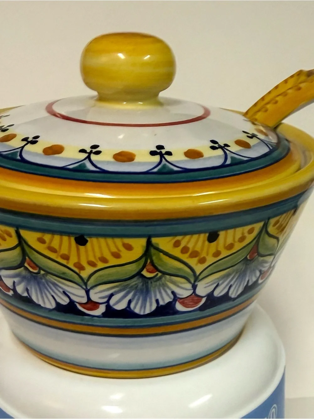 Gialletti Italian Majolica Deruta Pottery jam pot, sugar bowl, condiment jar